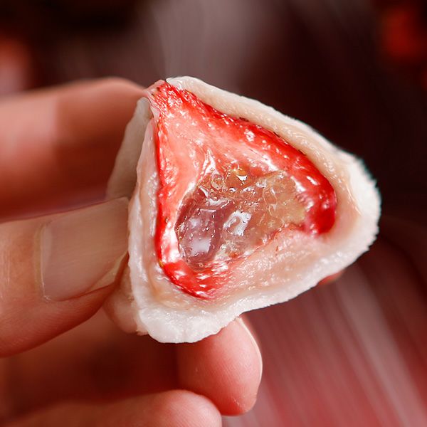 レヴェランス】イタリア産の栗が香る特製あんの『シャンパンいちご大福